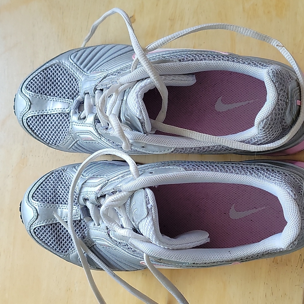 NIKE SNEAKERS - Picture 9 of 14